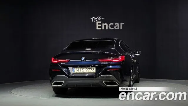 BMW 8-Series 2021 thumb 4