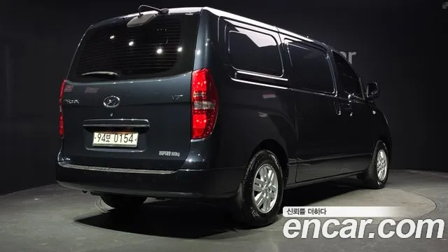 Hyundai Starex 2017 thumb 2