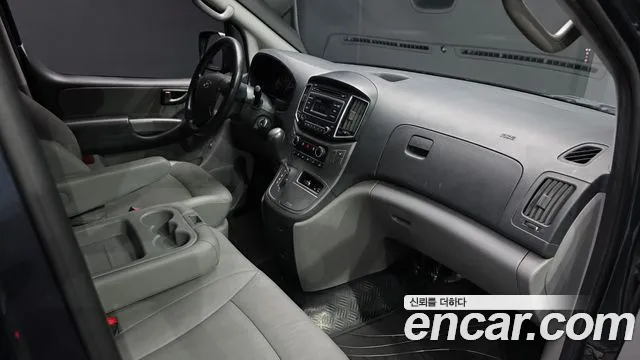 Hyundai Starex 2017 thumb 7