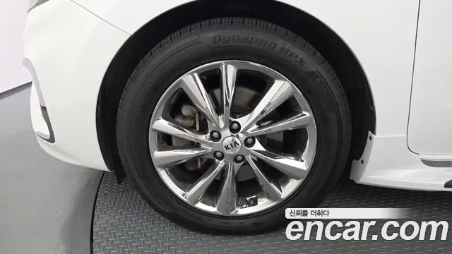 Kia Carnival 2018 thumb 5