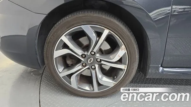 Renault-KoreaSamsung Latitude 2011 thumb 5