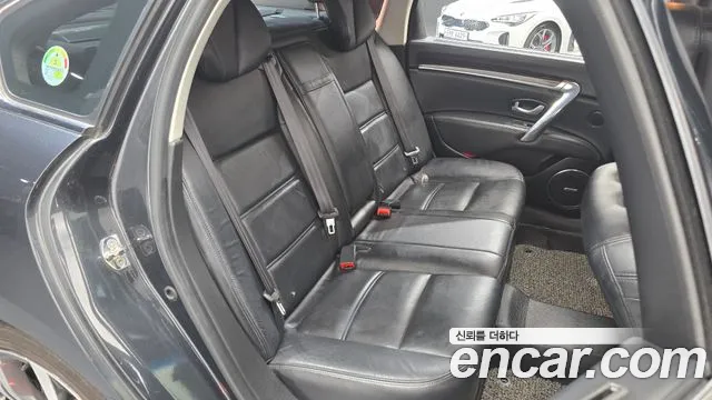 Renault-KoreaSamsung Latitude 2011 thumb 12