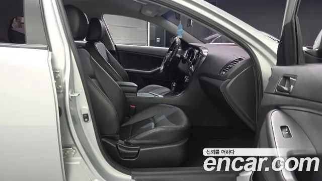 Kia K5 2015 thumb 11