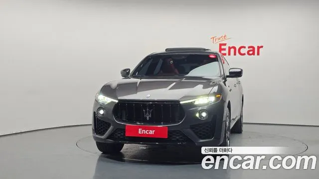 Maserati Levante 2022 thumb 3