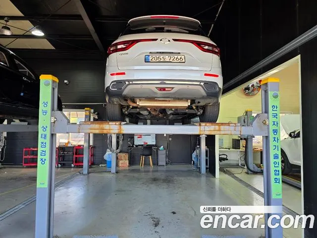 Renault-KoreaSamsung Koleos 2022 thumb 2