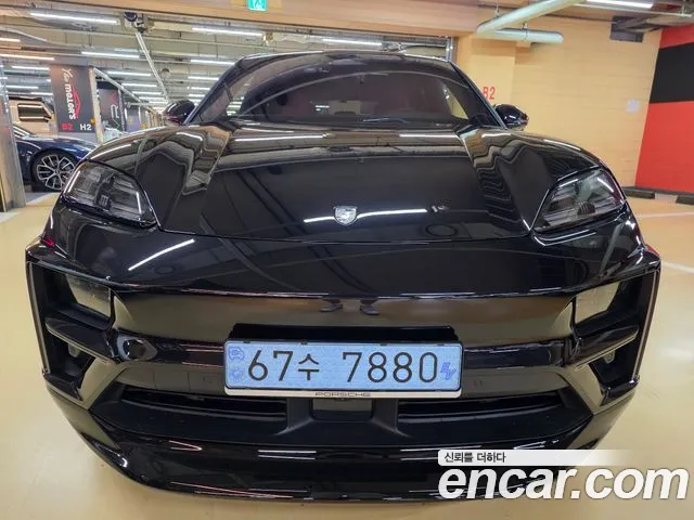 Porsche Macan 2026 thumb 2
