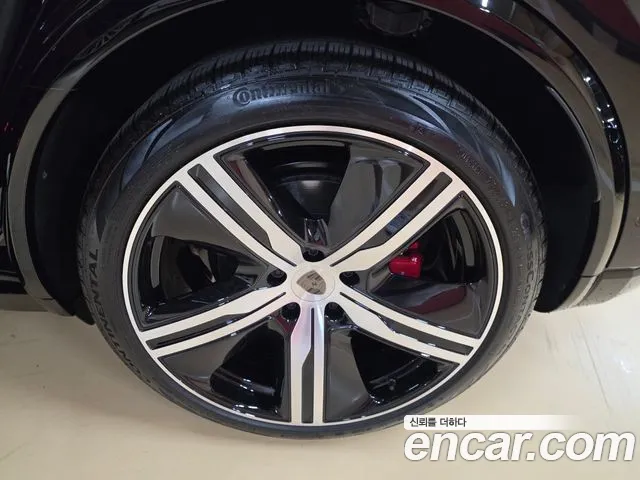 Porsche Macan 2026 thumb 5