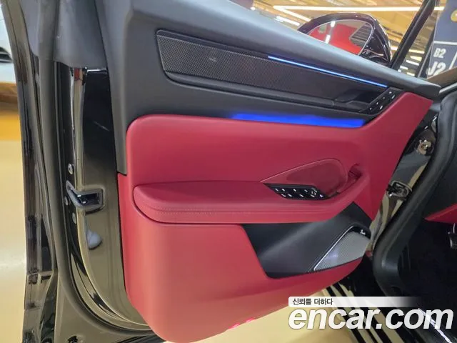 Porsche Macan 2026 thumb 8