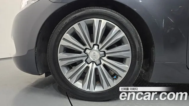 Kia K9 2016 thumb 5