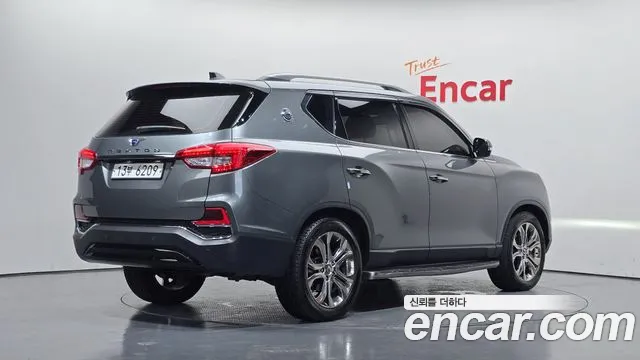 KG_Mobility_Ssangyong Rexton 2018 thumb 2