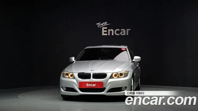 BMW 3-Series 2012 thumb 3