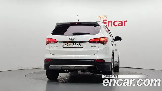 Hyundai Santa Fe 2014 thumb 4