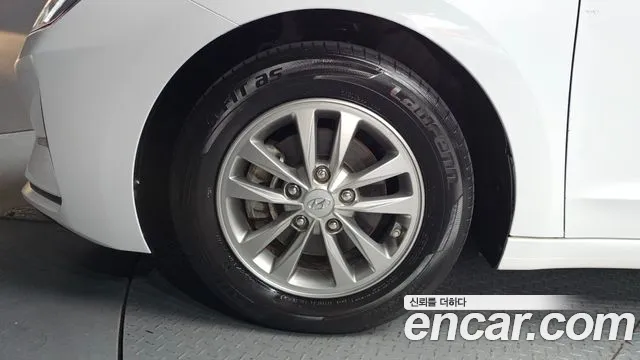 Hyundai Avante 2019 thumb 5
