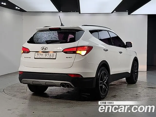 Hyundai Santa Fe 2012 thumb 4