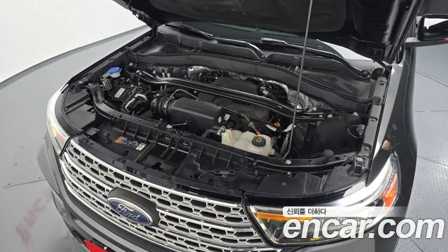 Ford Explorer 2020 thumb 5