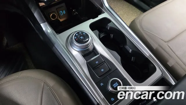Ford Explorer 2020 thumb 8