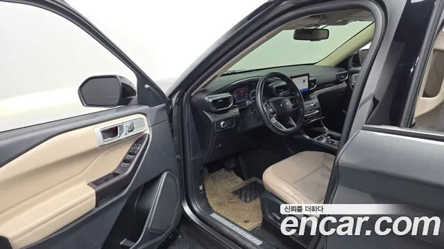 Ford Explorer 2020 thumb 9
