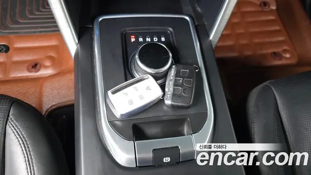 Land Rover Discovery Sport 2017 thumb 9