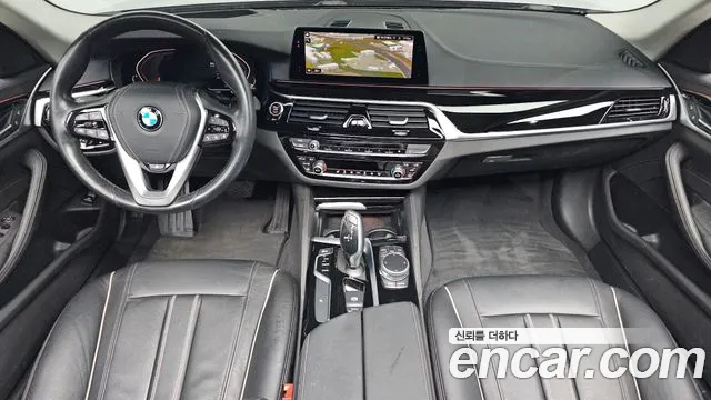 BMW 5-Series 2019 thumb 7
