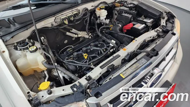 Ford Escape 2011 thumb 6