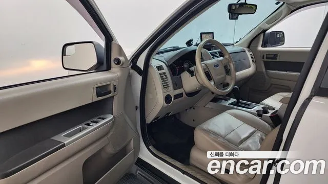Ford Escape 2011 thumb 10