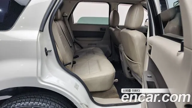 Ford Escape 2011 thumb 11
