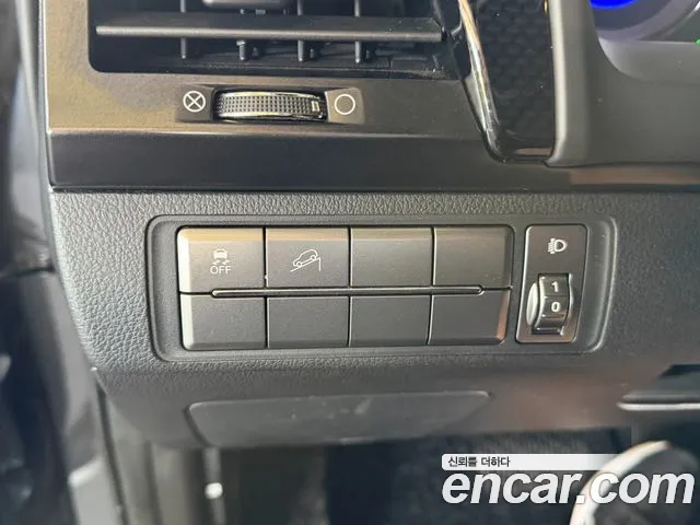 KG_Mobility_Ssangyong Rexton 2020 thumb 8