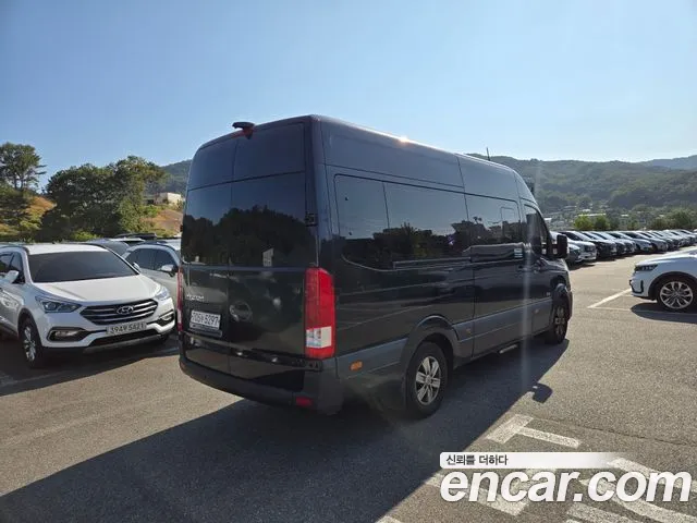 Hyundai Staria 2016 thumb 4