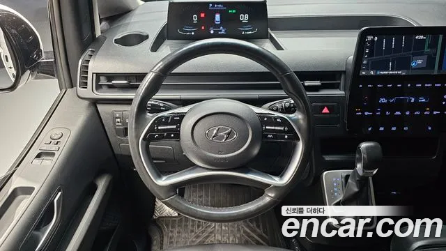 Hyundai Staria 2023 thumb 12