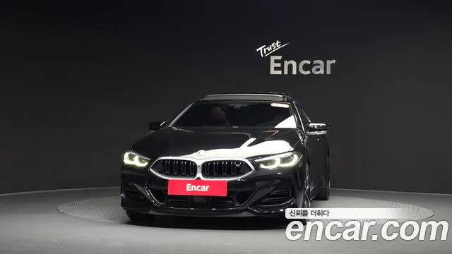 BMW 8-Series 2022 thumb 2