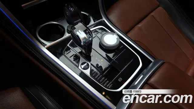 BMW 8-Series 2022 thumb 8