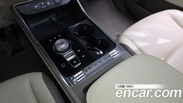 Kia Carnival 2024 thumb 9