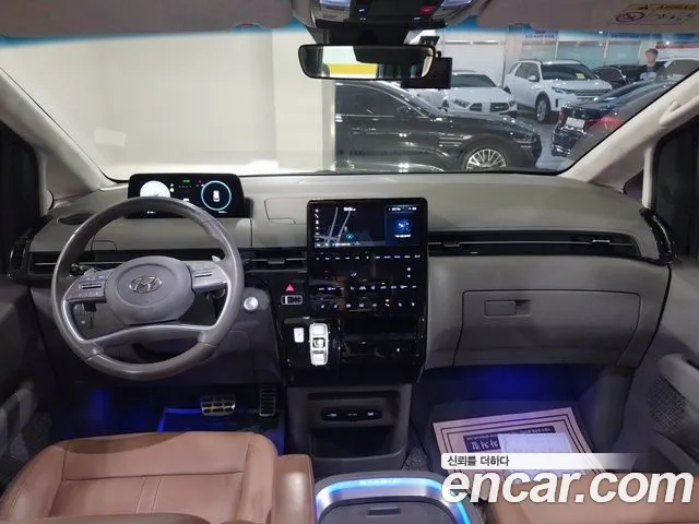 Hyundai Staria 2022 thumb 5