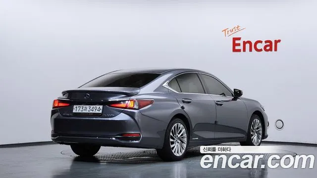 Lexus ES 2021 thumb 2