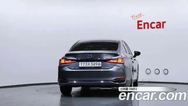 Lexus ES 2021 thumb 4