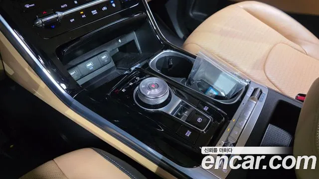 Kia Carnival 2021 thumb 9