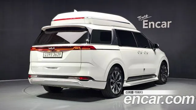 Kia Carnival 2021 thumb 2