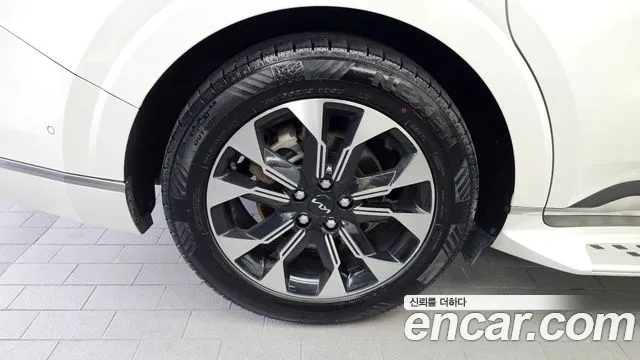 Kia Carnival 2021 thumb 5