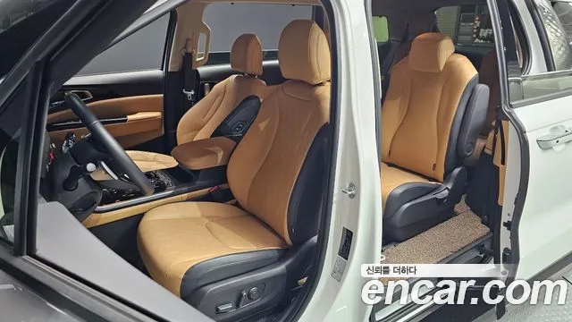 Kia Carnival 2022 thumb 10