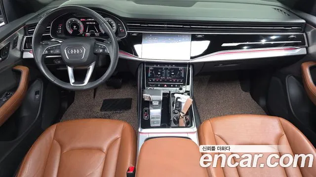 Audi Q8 2021 thumb 6