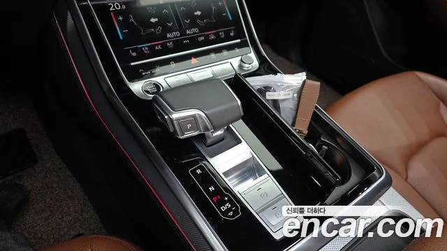 Audi Q8 2021 thumb 8