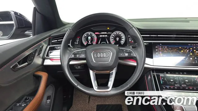 Audi Q8 2021 thumb 11