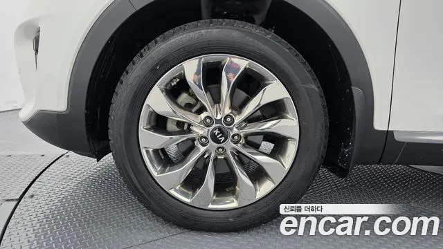 Kia Sorento 2017 thumb 4