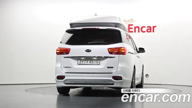 Kia Carnival 2020 thumb 4