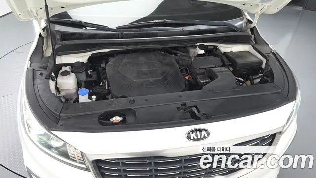 Kia Carnival 2020 thumb 6