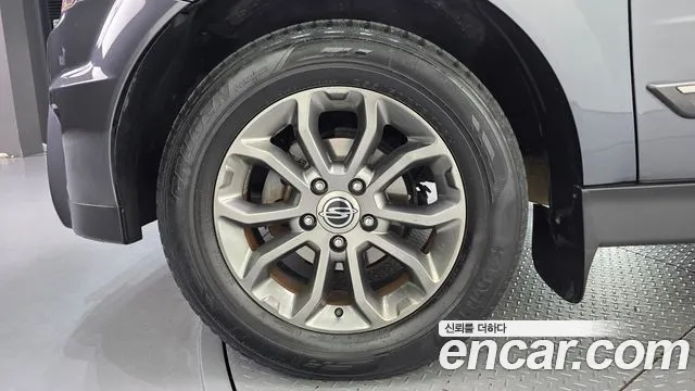 KG_Mobility_Ssangyong KORANDO 2013 thumb 5