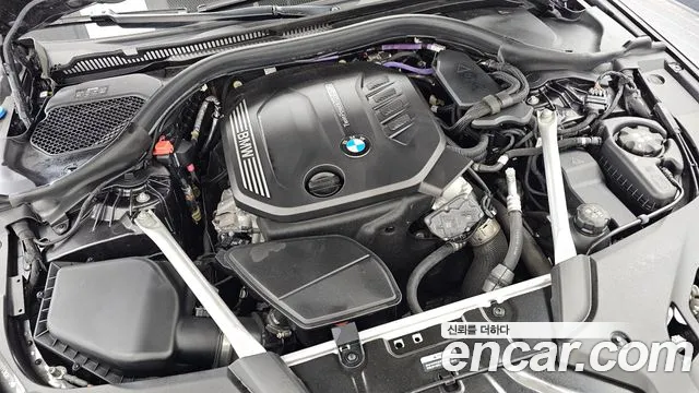 BMW 5-Series 2023 thumb 6
