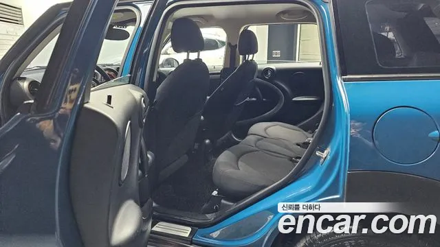 MINI Countryman 2012 thumb 10