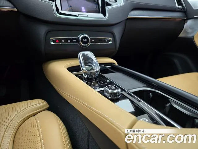 Volvo XC90 2022 thumb 9