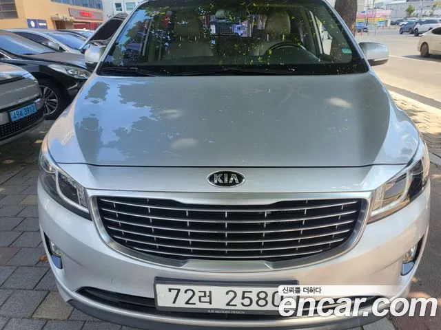 Kia Carnival 2014 thumb 3